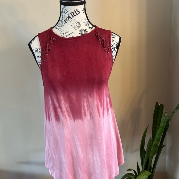 American Eagle Tank Top with details at shoulders - Picture 5 of 5